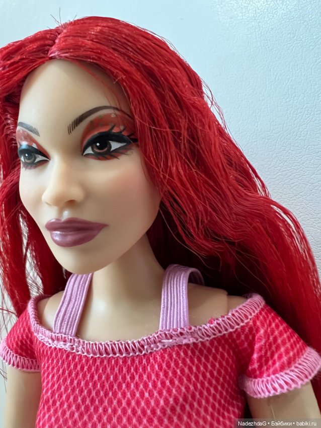 Голова красной королевы на теле Барби йоги (фото 7)