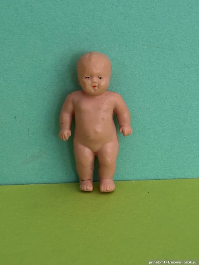 Редкий целлулоидный пупсик Minerva, высота 5 см