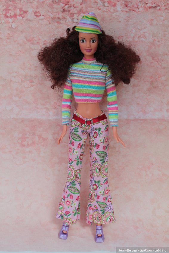 School Cool Teresa 2000 — Игровые куклы (фото 6)