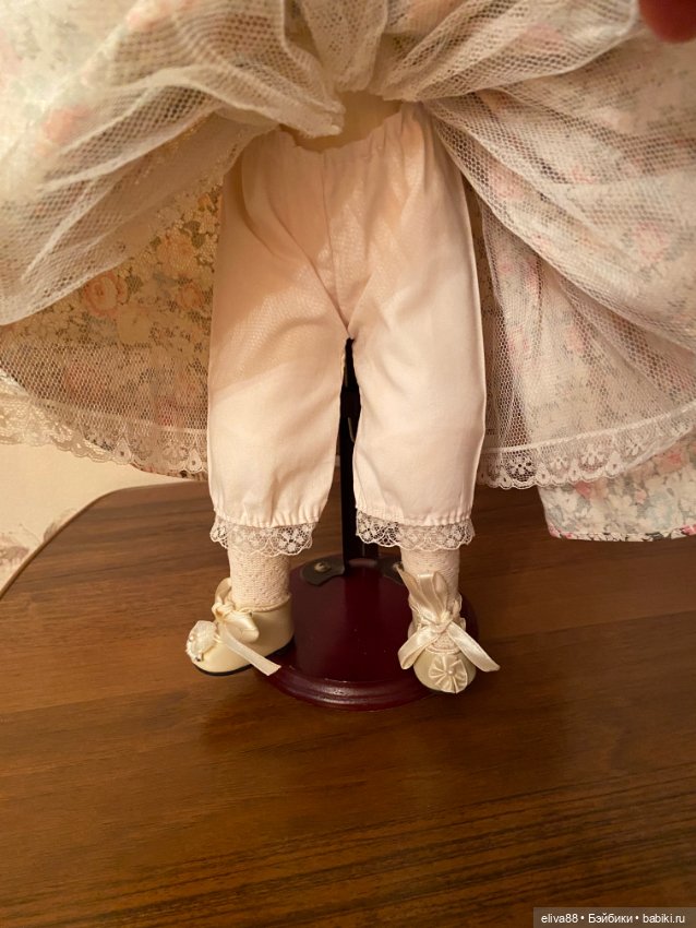 Фарфоровая барышня с сумочкой (фото 5)