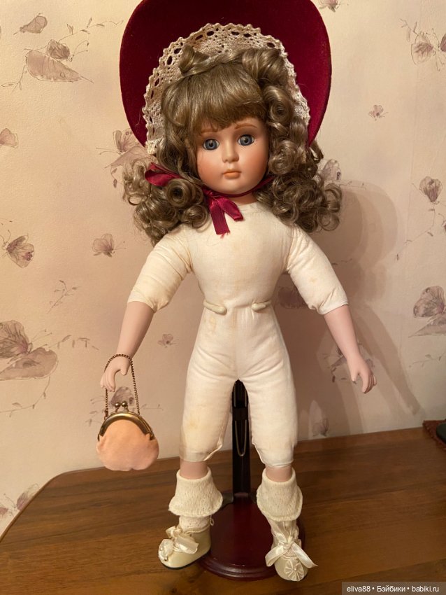 Фарфоровая барышня с сумочкой (фото 6)