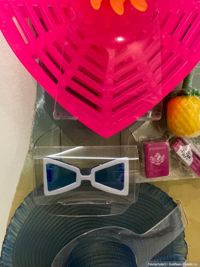 Аксессуары Барби Экстра — Шляпы (фото 6)