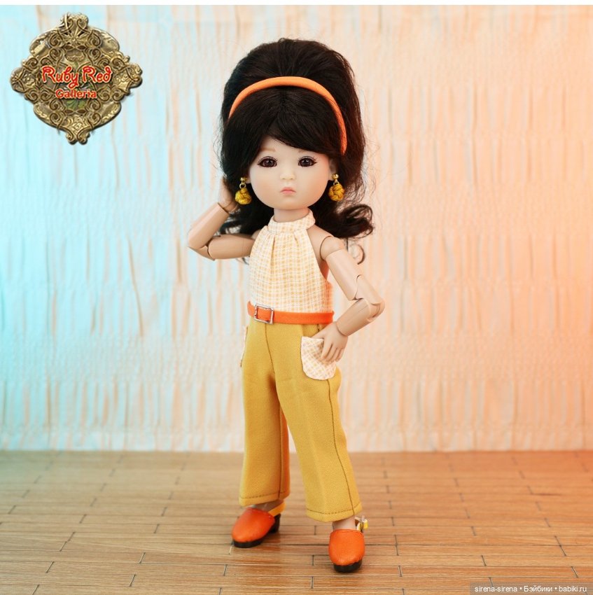 Аутфит, парик, сумочка от мини Тен Пинг от Руби Ред 20 см (фото 8)