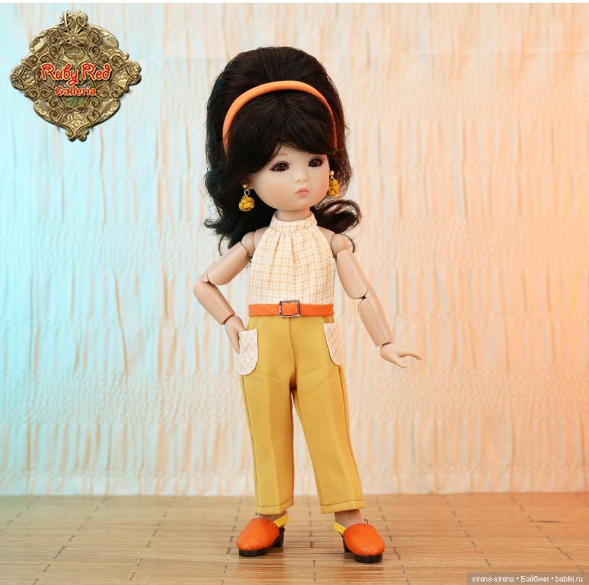 Аутфит, парик, сумочка от мини Тен Пинг от Руби Ред 20 см (фото 9)