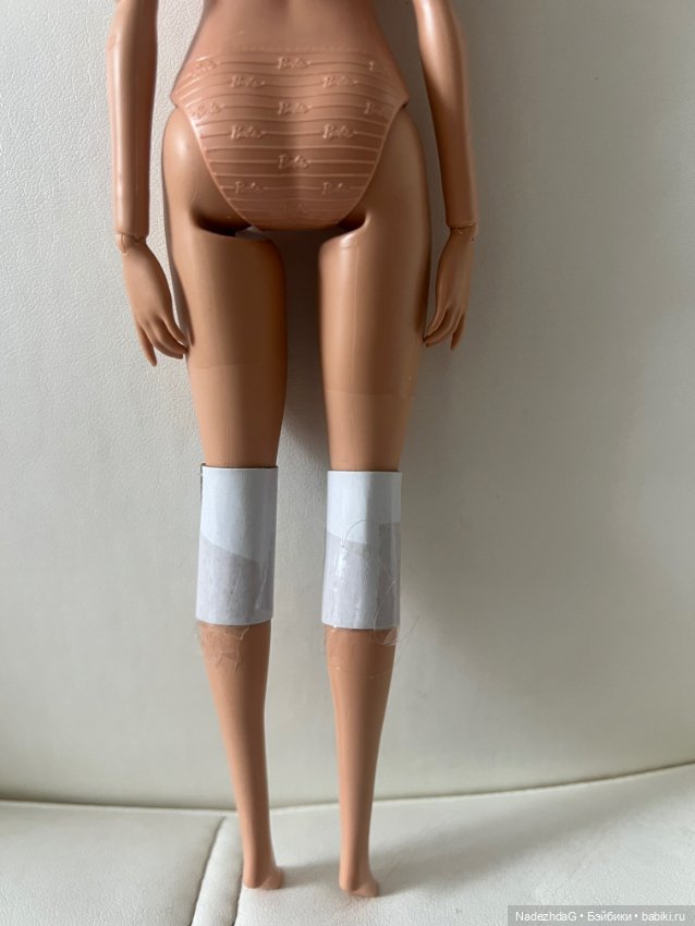 Тело Барби Марго в красном комбинезоне (фото 7)