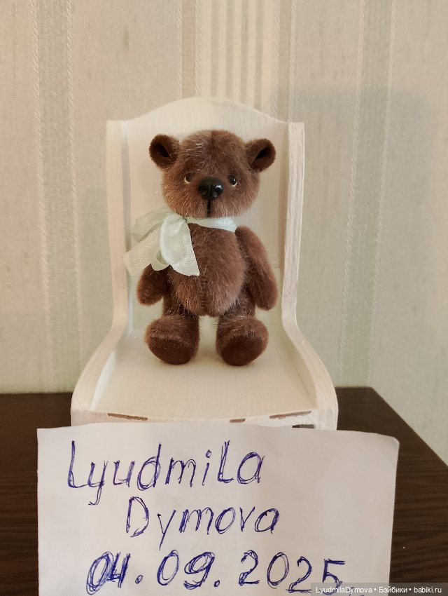 Медвежонок из меха 9 см — Аксессуары для кукольных фотосессий (фото 2)