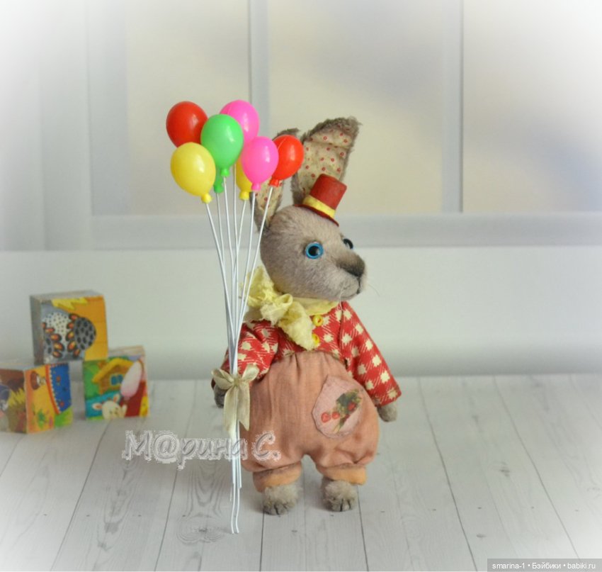 Зайка, продавец шаров — Авторские игрушки (фото 2)