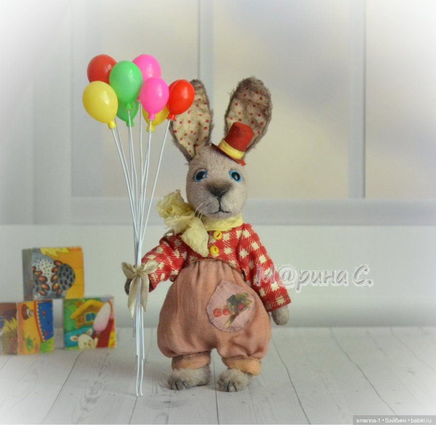 Зайка, продавец шаров — Авторские игрушки