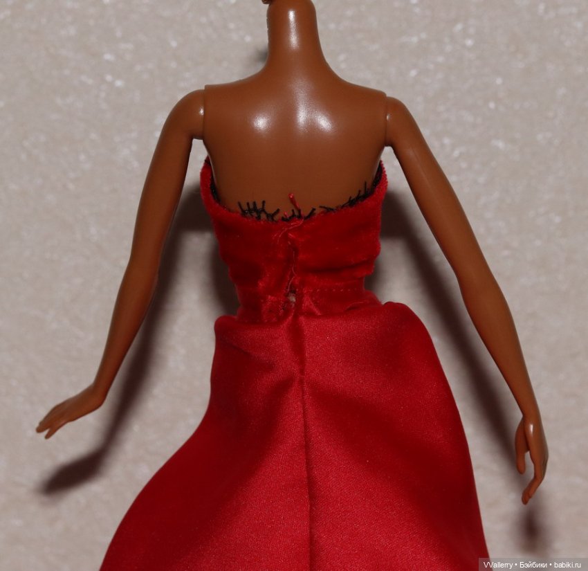 Платье Barbie Holiday 2007 б\у (фото 3)