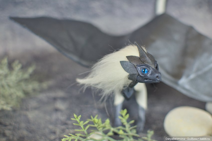 Серебристо-белый дракон — Авторские игрушки (фото 5)