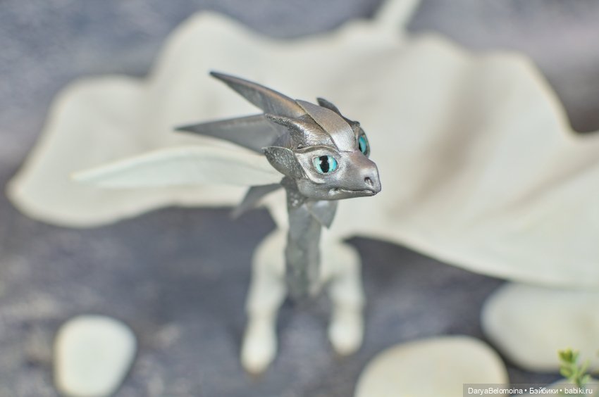 Бело-серебряный дракон — Авторские игрушки (фото 10)