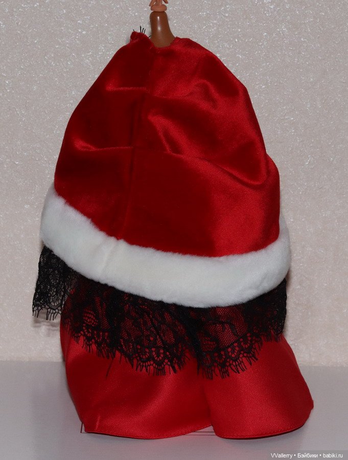 Платье Barbie Holiday 2007 б\у (фото 2)