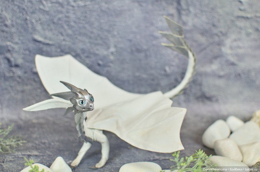 Бело-серебряный дракон — Авторские игрушки (фото 4)