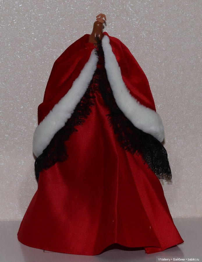 Платье Barbie Holiday 2007 б\у