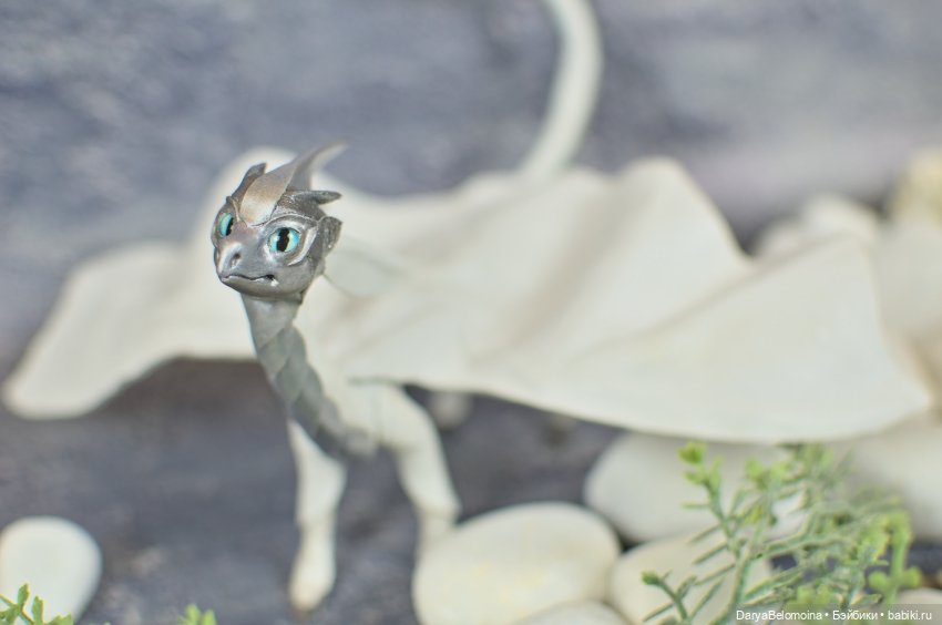Бело-серебряный дракон — Авторские игрушки (фото 9)