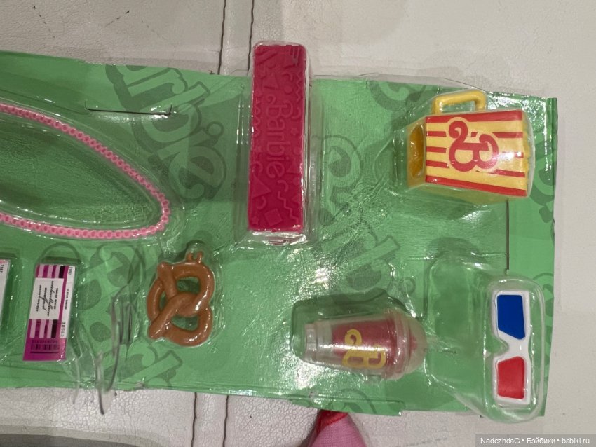 Аутфит Barbie rewind 80s movie night (фото 8)