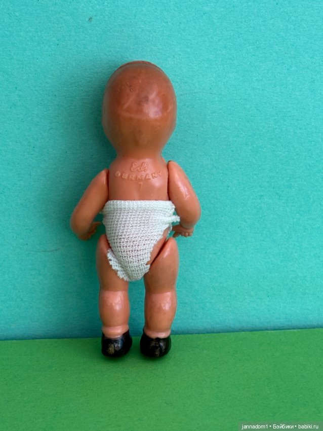 Куколка с рельефными волосами Edi, молд 7 в трусиках, высота 7 см (фото 2)