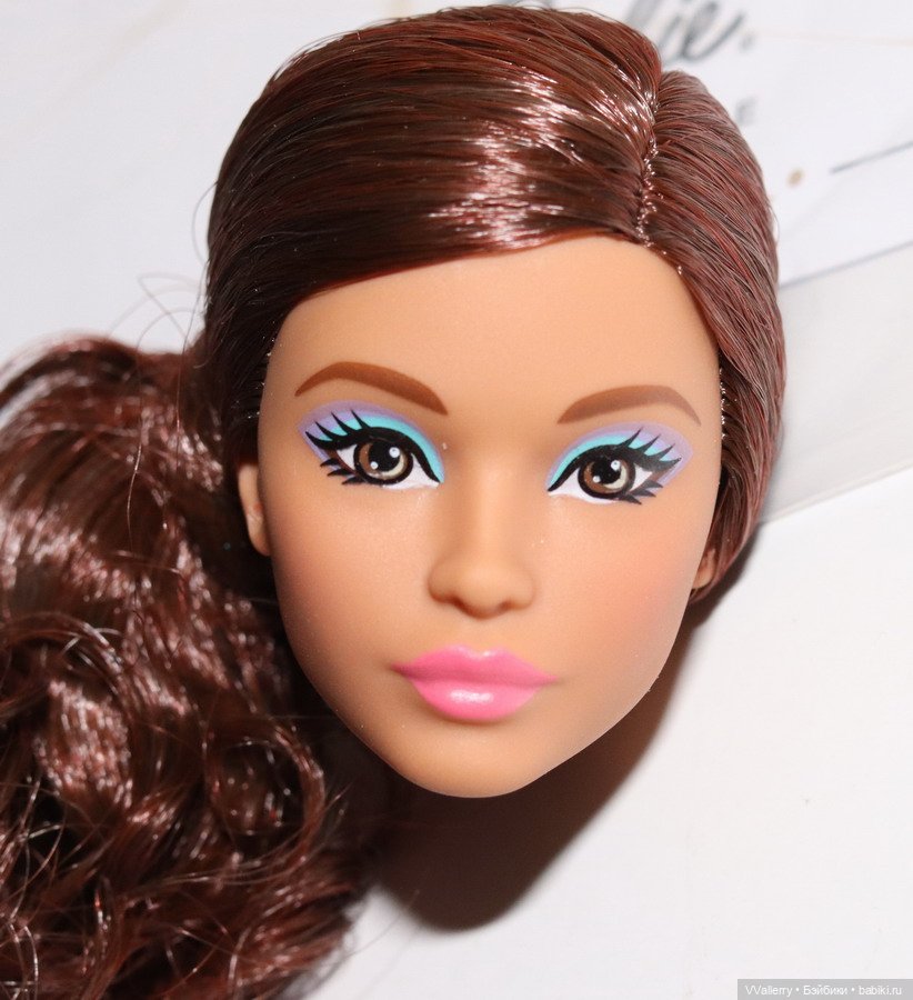 Голова Barbie 35th Anniversary Teresa с дефектом (фото 2)