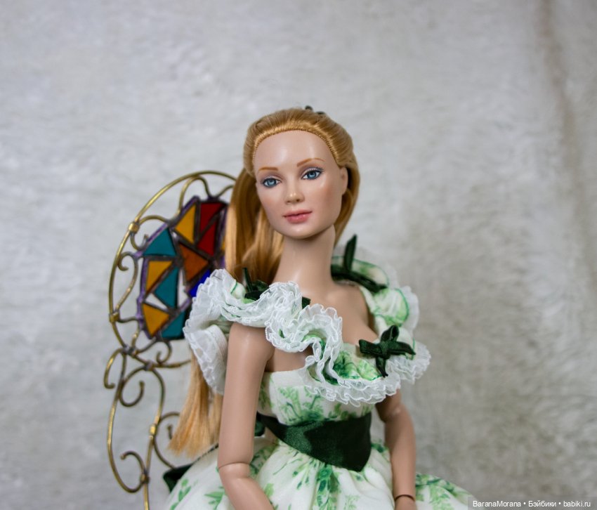 Миниатюра кованый стул с витражом для куклы 1/4 (фото 5)