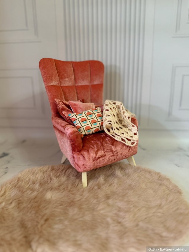 Мягкое кресло для кукол ростом 40 см (фото 2)