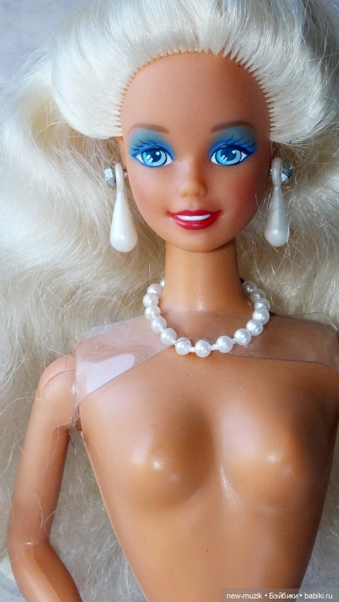 Satin Nights Barbie 1992 — Игровые куклы (фото 4)