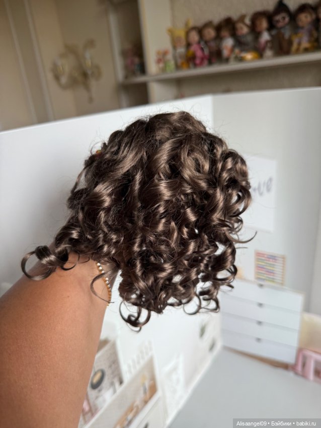 Одежда ,парик и обувь на куколку Кайе Виггс мсд