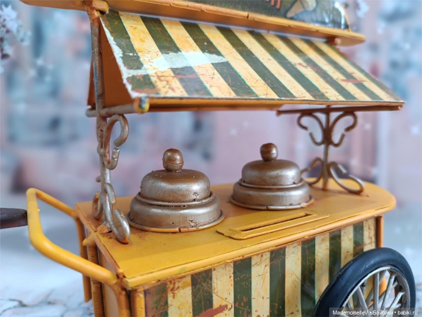 Ретро фургончик "Мороженица"