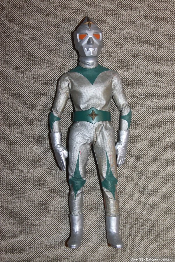 Шарнирный супергерой в сером от фирмы Marmit