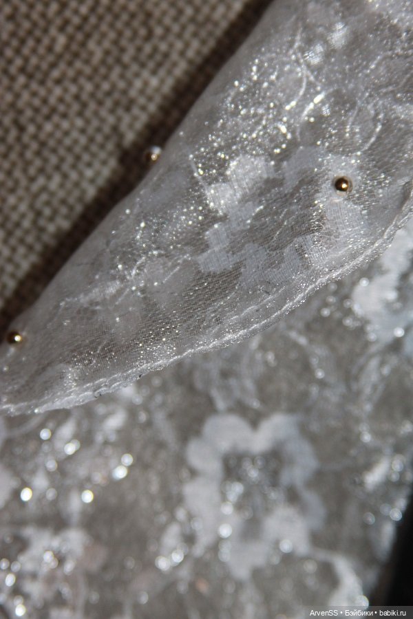 Шикарная Наоми в вечернем наряде (фото 8)