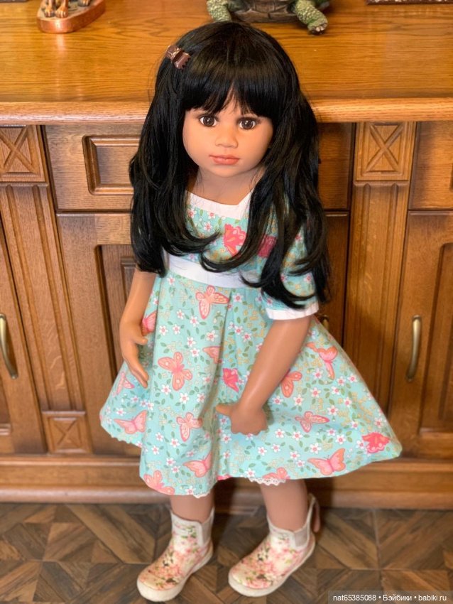 Кукла коллекционная большая от Моники Левениг