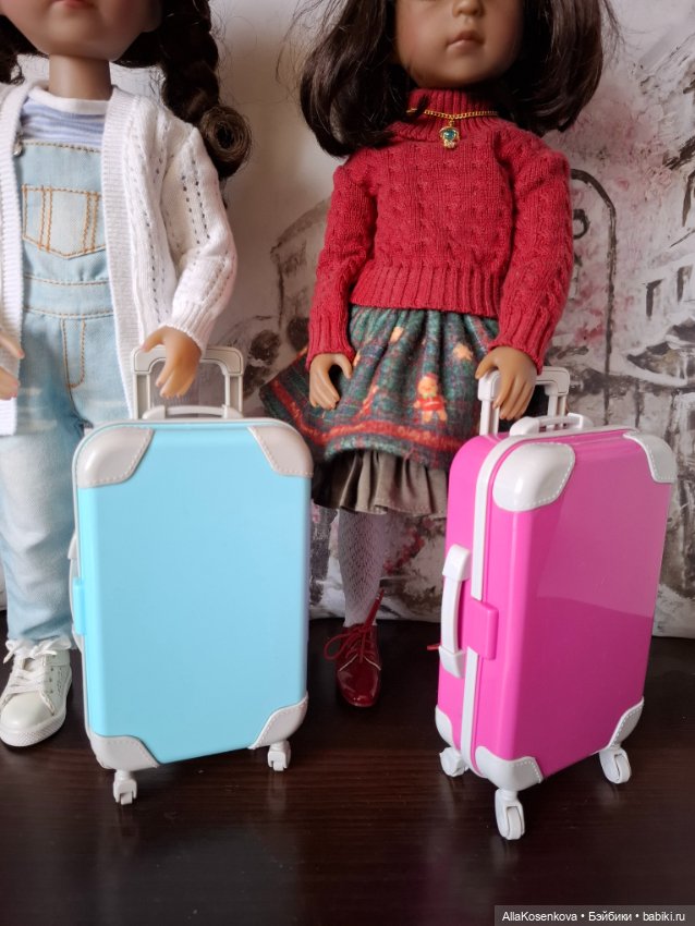 Чемоданы на колесиках — Шляпы