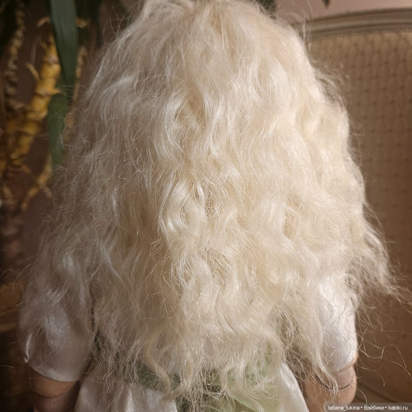 Парики натуральные 25-27, 21-23см для кукол