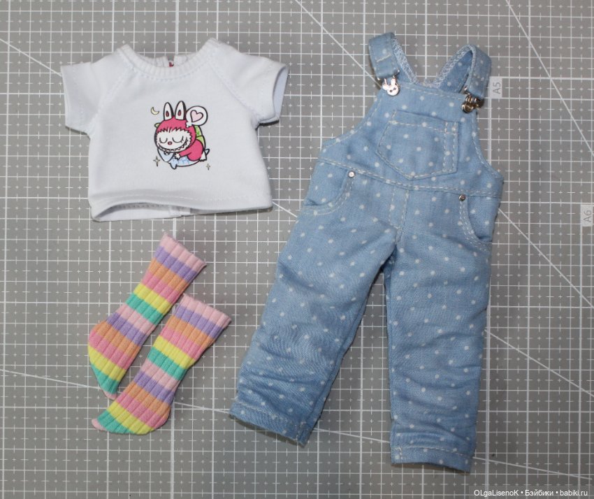 Комплекты с комбезами для пельмешек Meadowdolls Dumplings 28 см