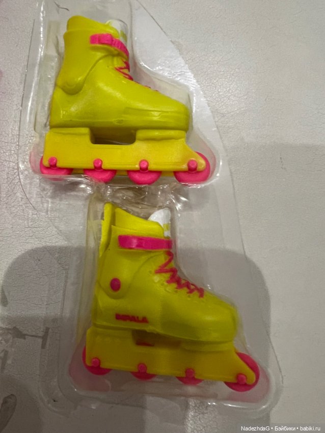 Аутфит Кен Райан Гослинг на роликах (фото 5)