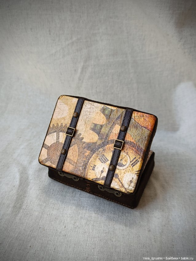 Чемодан для кукол — Шляпы (фото 8)