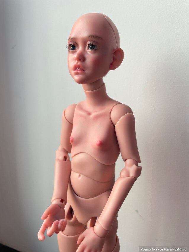 Mini Moth The Broken Maiden