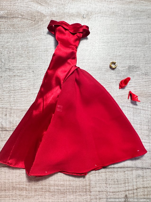 Аутфит Барби в честь 45-летия первой темнокожей Барби