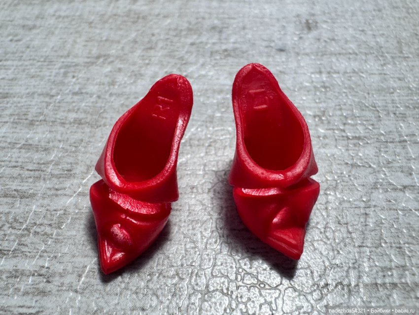 Аутфит Барби в честь 45-летия первой темнокожей Барби (фото 7)