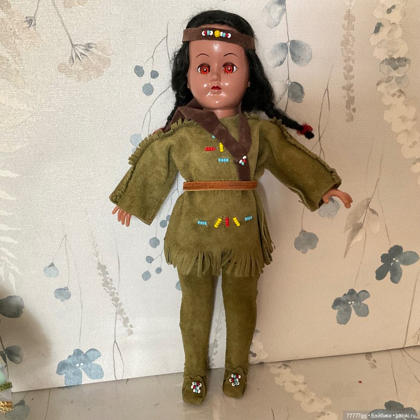 Королева Гвинерва и её индейская подружка