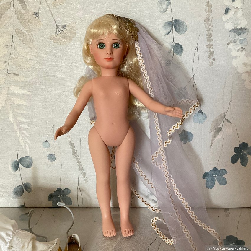 Королева Гвинерва и её индейская подружка