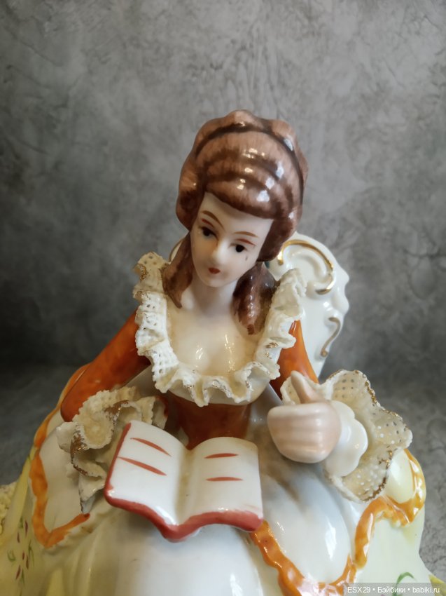 Дама с книгой. Винтаж — Статуэтки (фото 7)