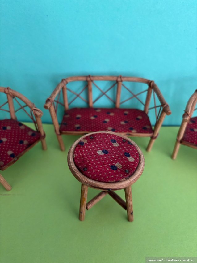 Деревянная мебель для кукольного домика родом из ГДР (фото 3)