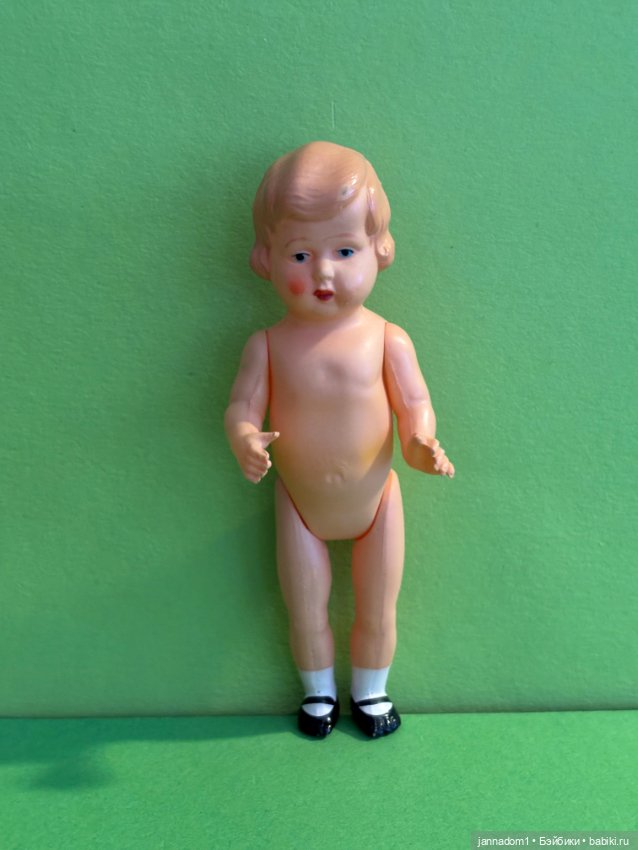Целлулоидная куколка Minerva с рельефными волосами, высота 11,5 см (фото 6)