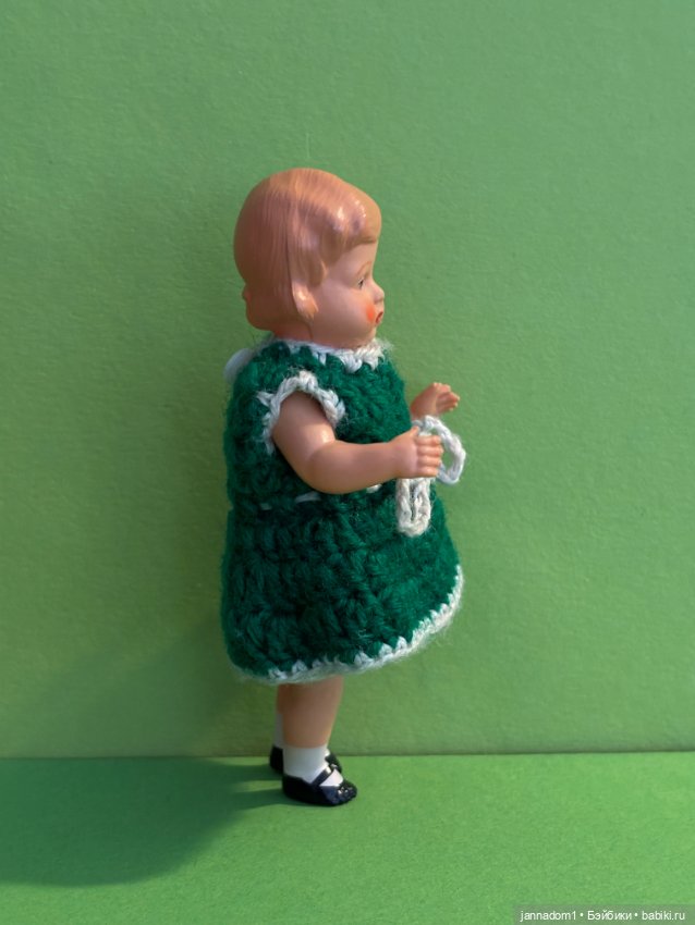 Целлулоидная куколка Minerva с рельефными волосами, высота 11,5 см (фото 2)