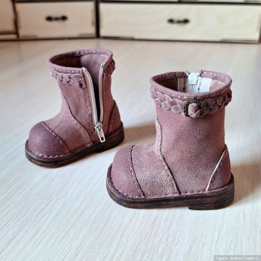 Велюровые сапожки на молнии с внутренней стороны на Готц50 (фото 4)