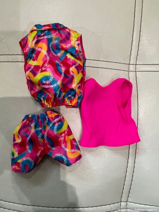 Аутфит Кен Райан Гослинг на роликах (фото 3)