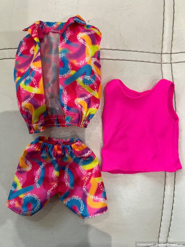 Аутфит Кен Райан Гослинг на роликах