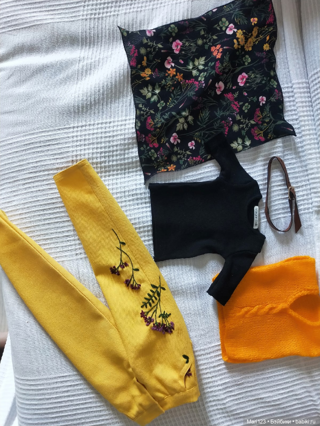 Продам разную одежду на SD (фото 2)