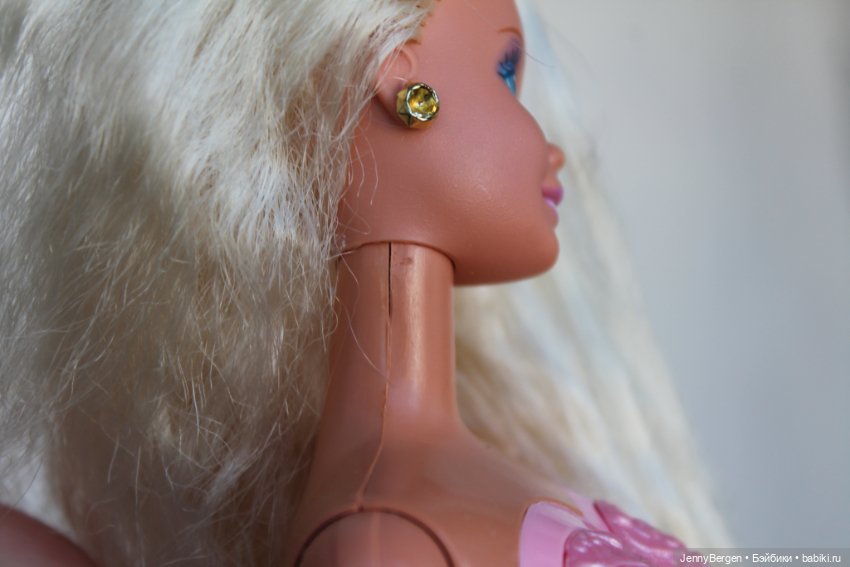 Locket Surprise Barbie 1993 (фото 9)