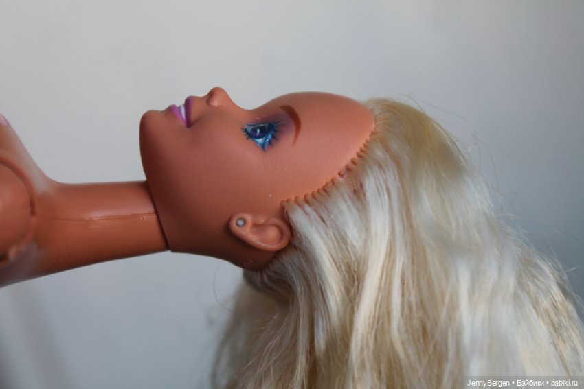 Locket Surprise Barbie 1993 (фото 5)